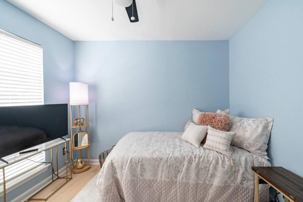 Amazing, Cozy & Warm Family Homewarm And Cozy Holiday home *